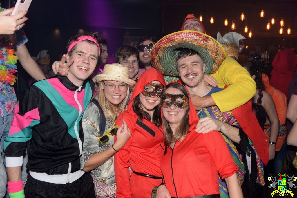 ../Images/Carnavals vrijdagavond in VdG 223.jpg